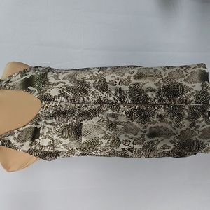 COLLECTIVE CONCEPTS sleeveless summer blouse. Size S. NWOT